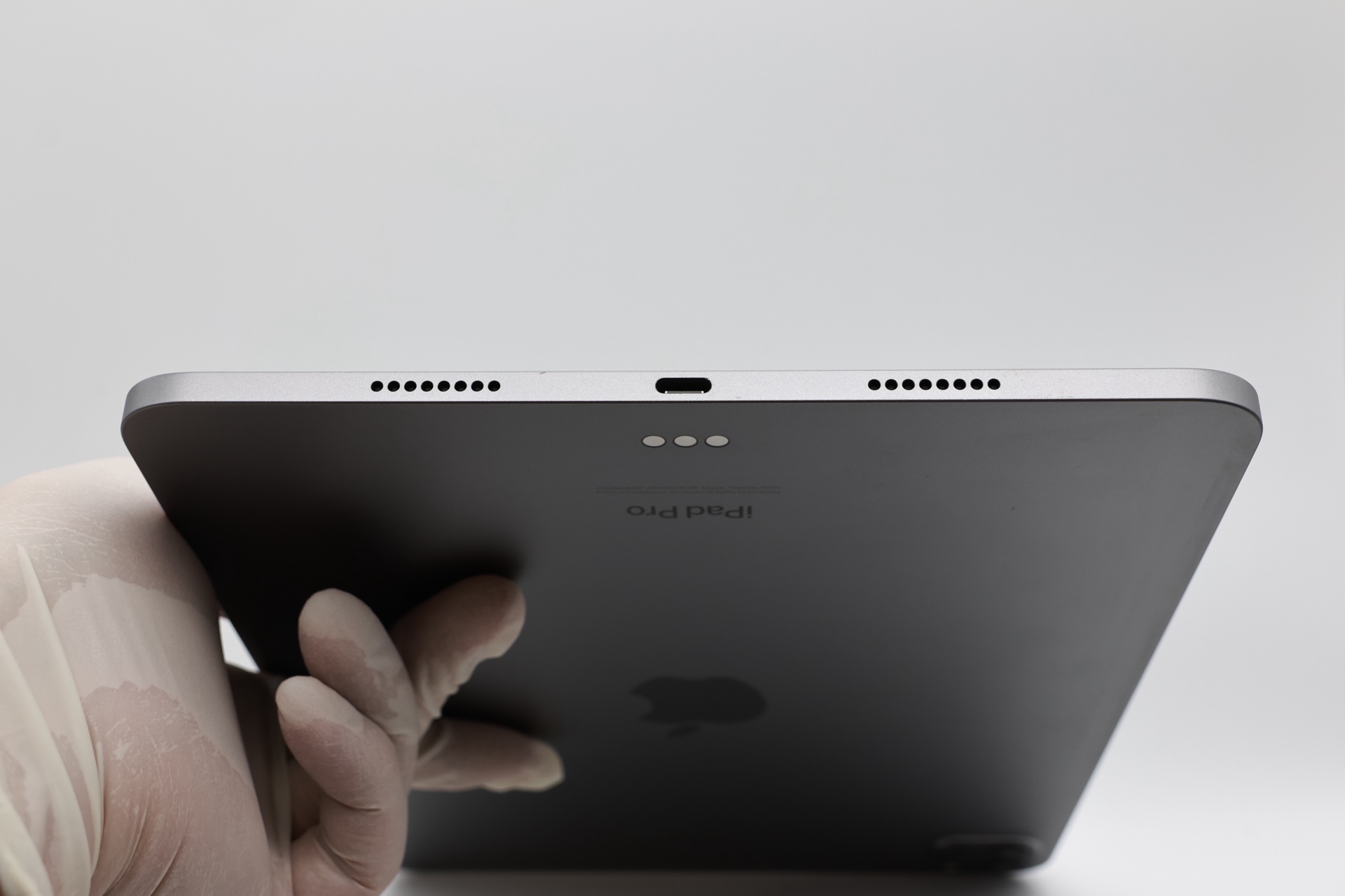 A grade used iPad inspection, view 4