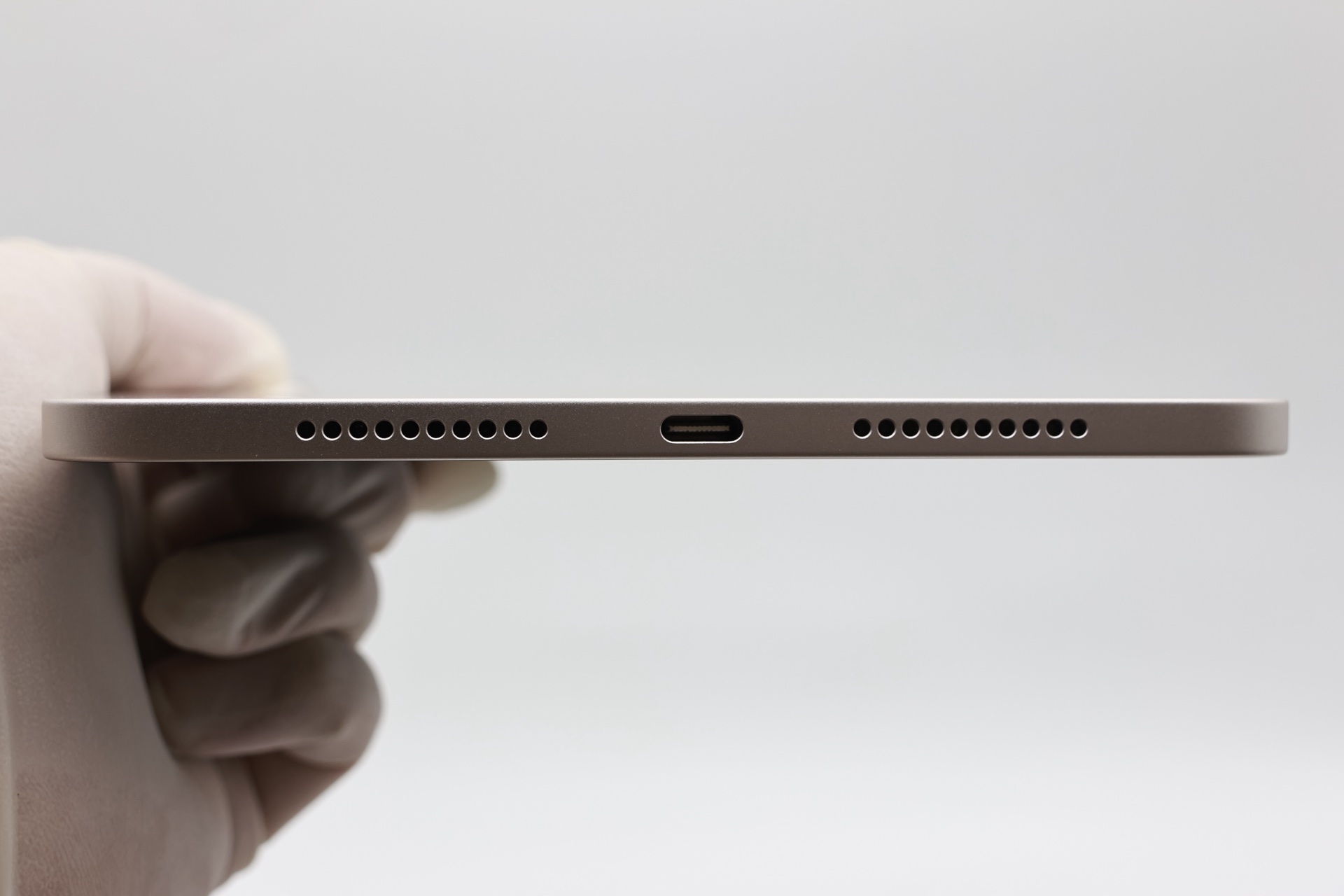 A+ grade used iPad inspection, view 5