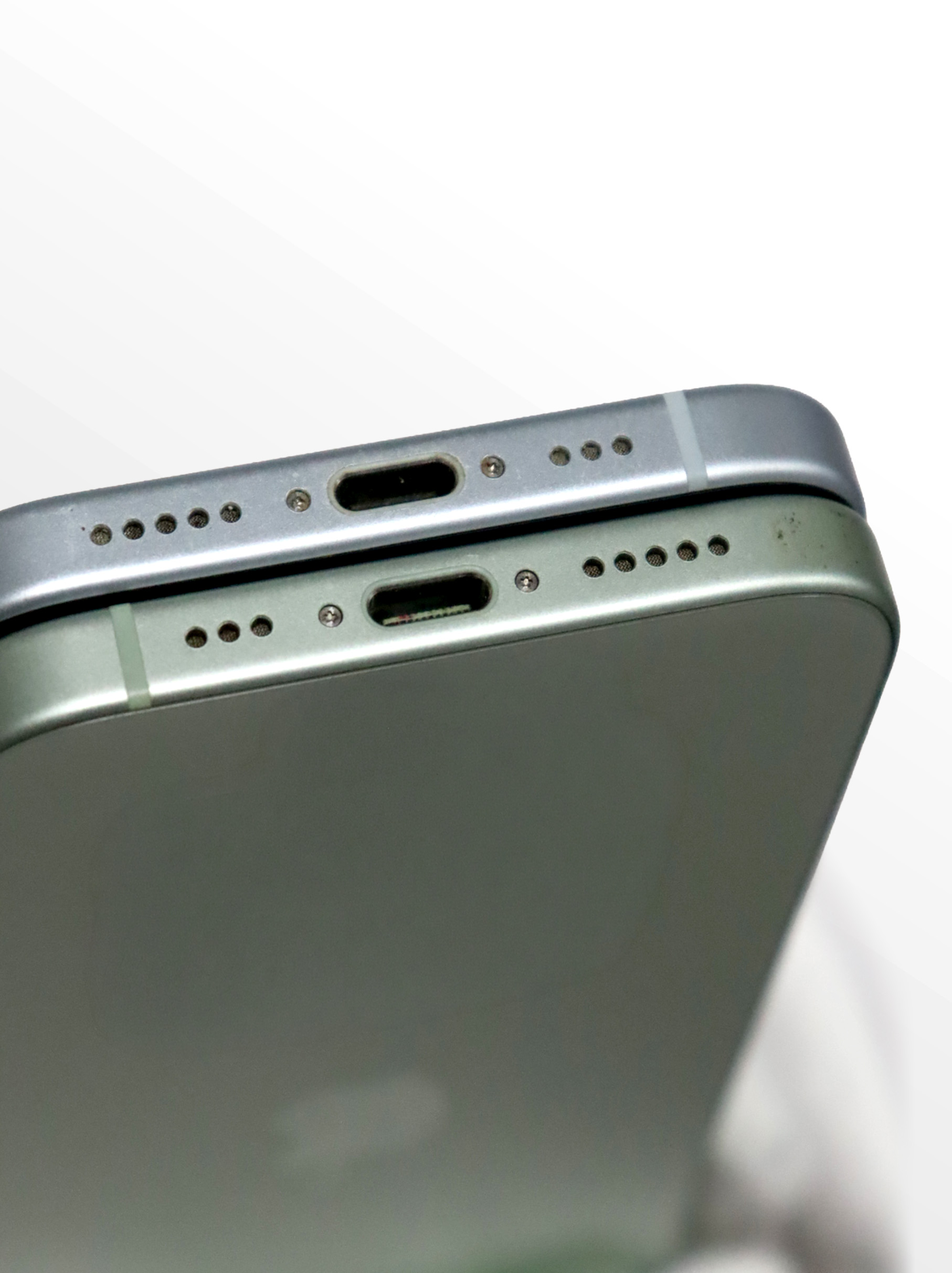 iPhone B+ grade cosmetic condition example 5