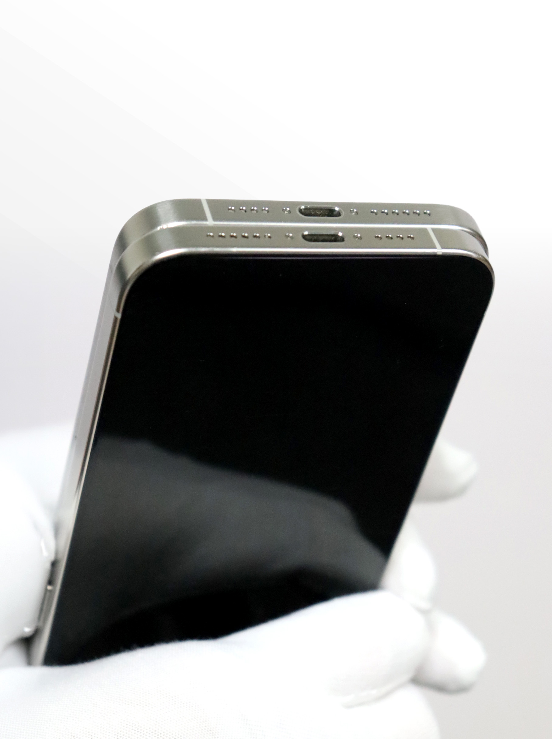 iPhone C grade cosmetic condition example 4