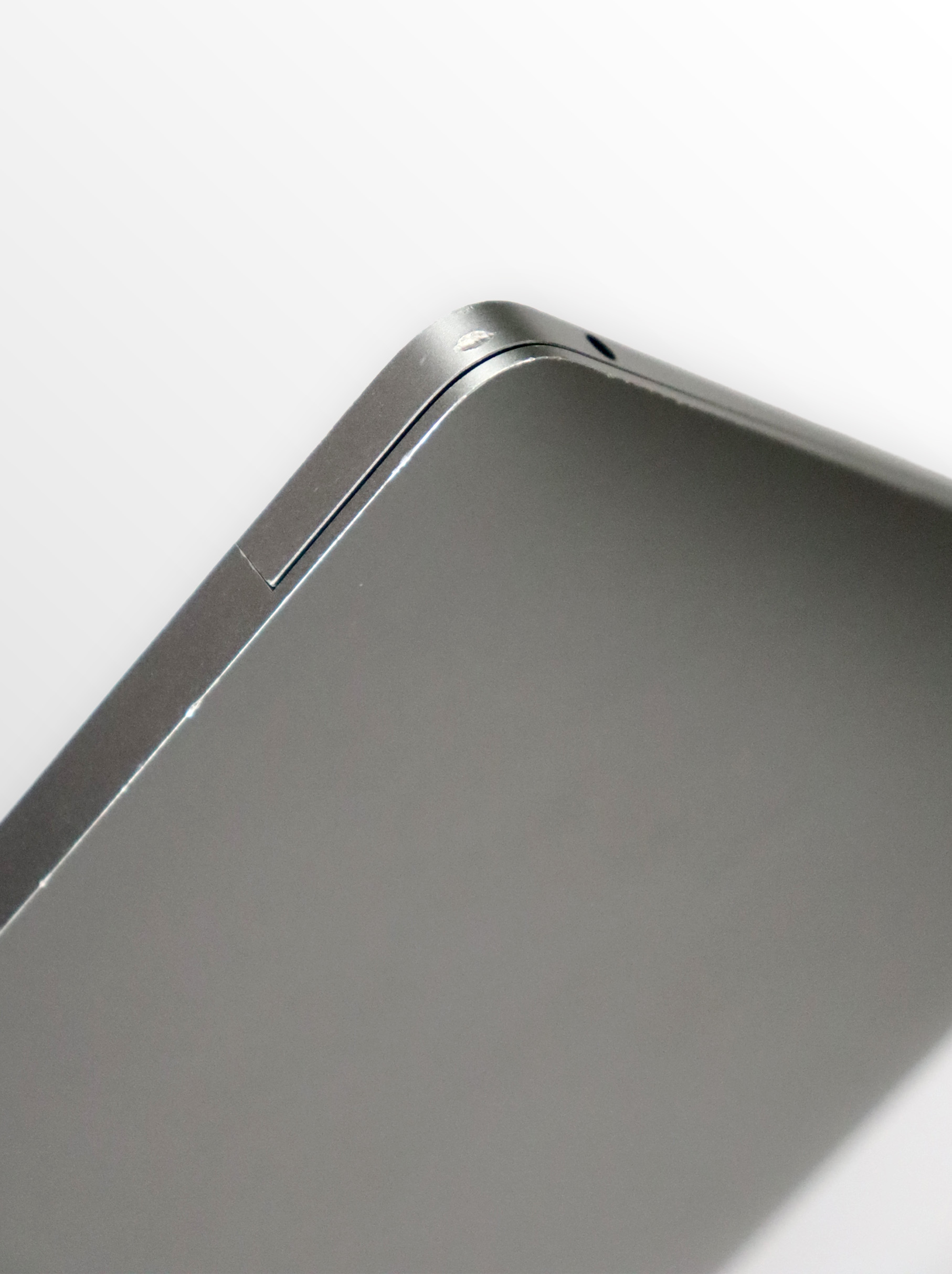 MacBook A grade cosmetic condition example 3